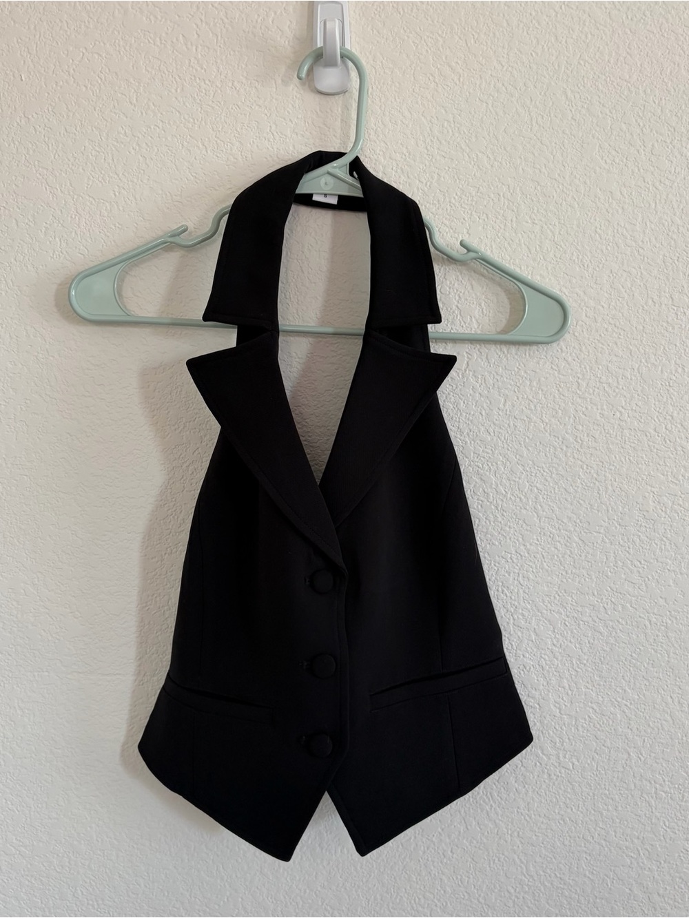 Good American - Luxe Suiting Halter Vest